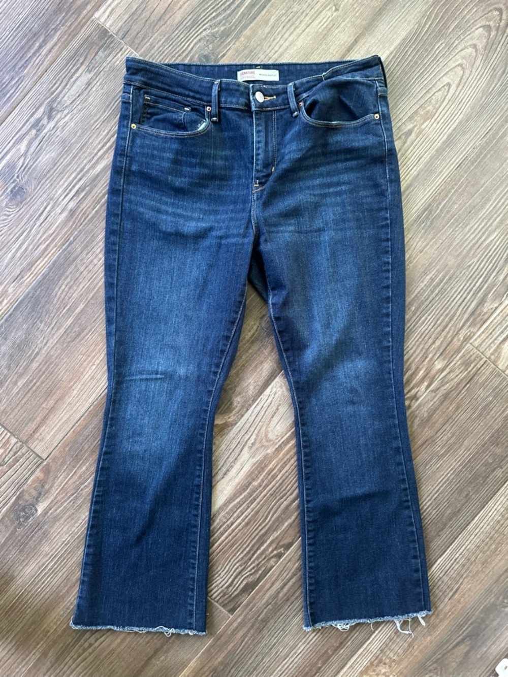 Levi’s women Blue Mid Rise Bootcut Denim Jeans - Picture 8 of 11